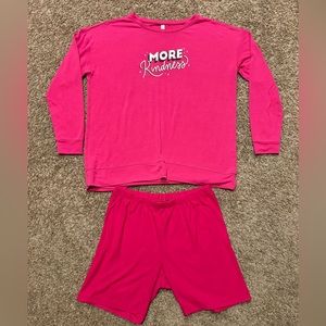 Junior’s SO Intimates Bright Pinl Long Sleeve Graphic Pajamas Size Medium